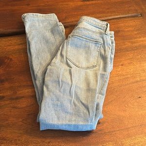 Soft distressed stretch jeans